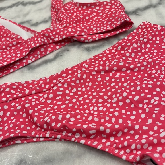 High Wasited Bikini - Pink & White Polka Dot - Removable Cups NWOT. Medium. - Picture 3 of 4